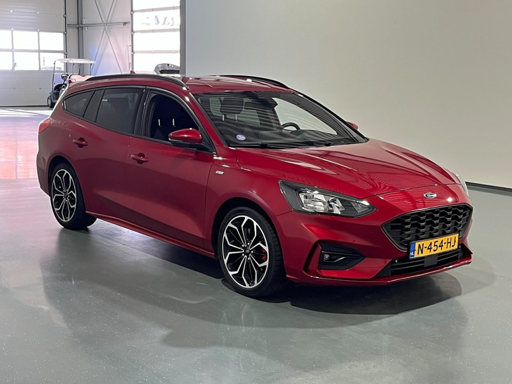 Ford Focus 1.0 EcoBoost ST Line X - Petrol - Manual - 125 hp - 83.585 km