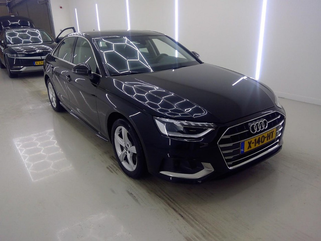 Audi A4 35 TFSI Advanced - Petrol - Automatic - 150 hp - 76.626 km