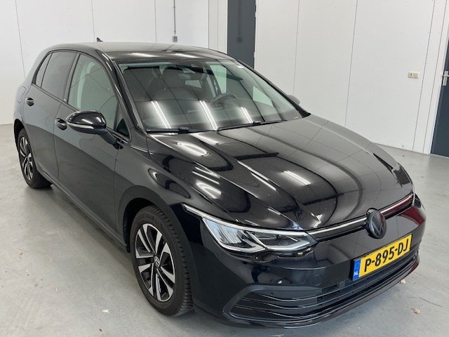 Volkswagen Golf 2.0 TDI R-Line - Diesel - Automatic - 150 hp - 179.080 km