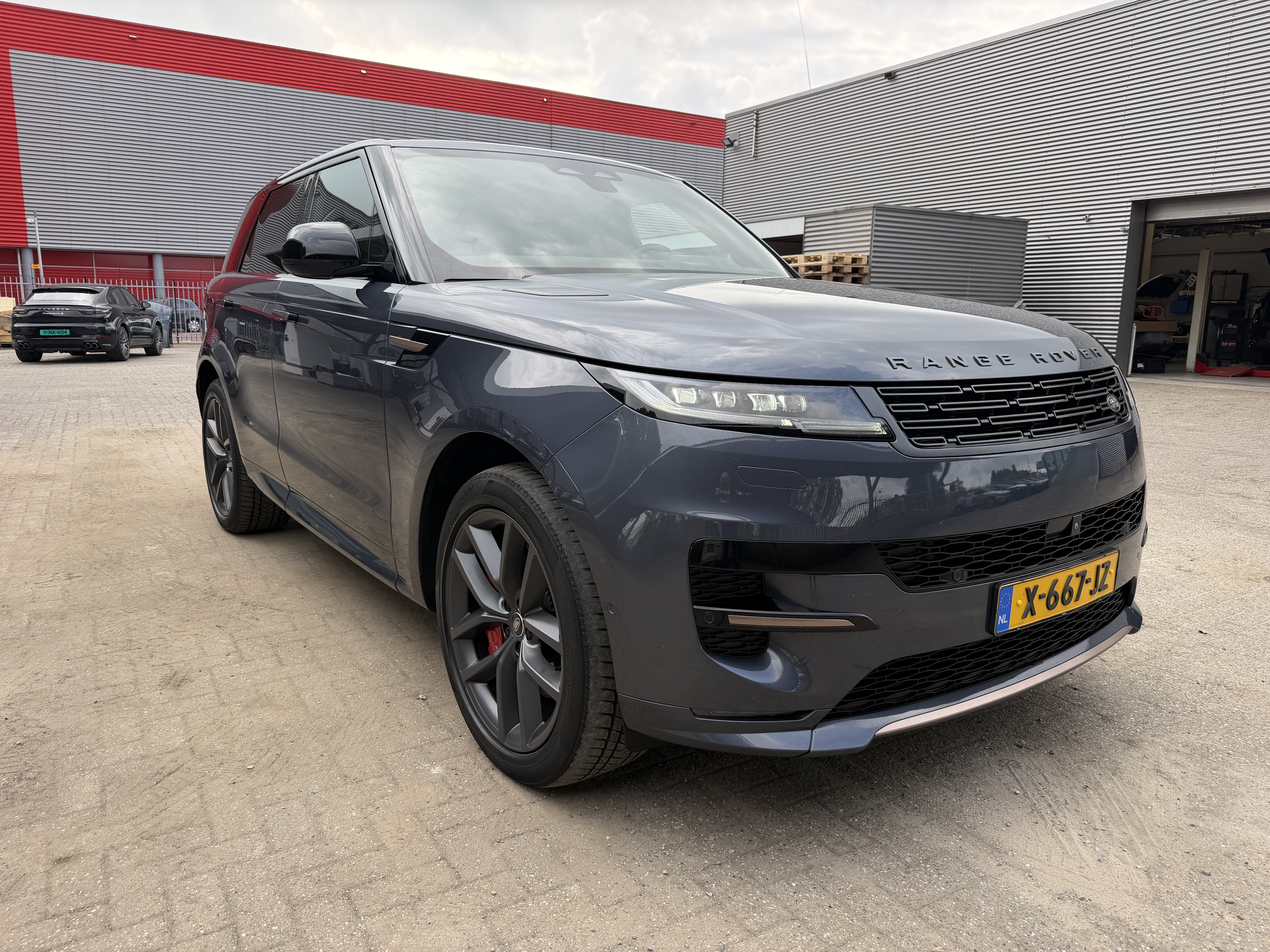 Land Rover Range Rover Sport 3.0 P440e Dynamic - AWD - Hybrid - Automatic - 440 hp - 163.188 km