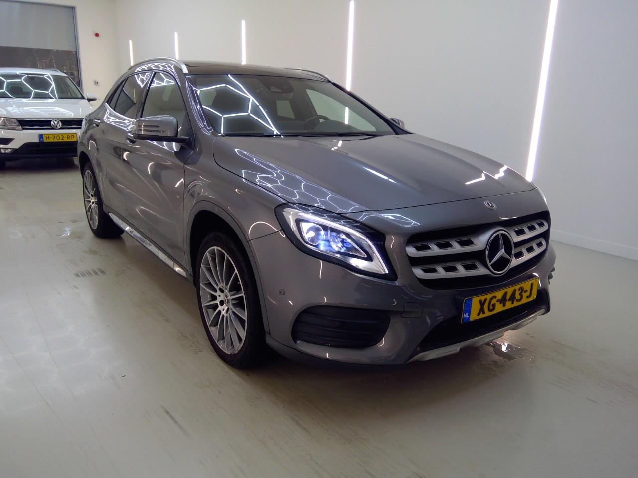 Mercedes-Benz GLA 180 AMG Line