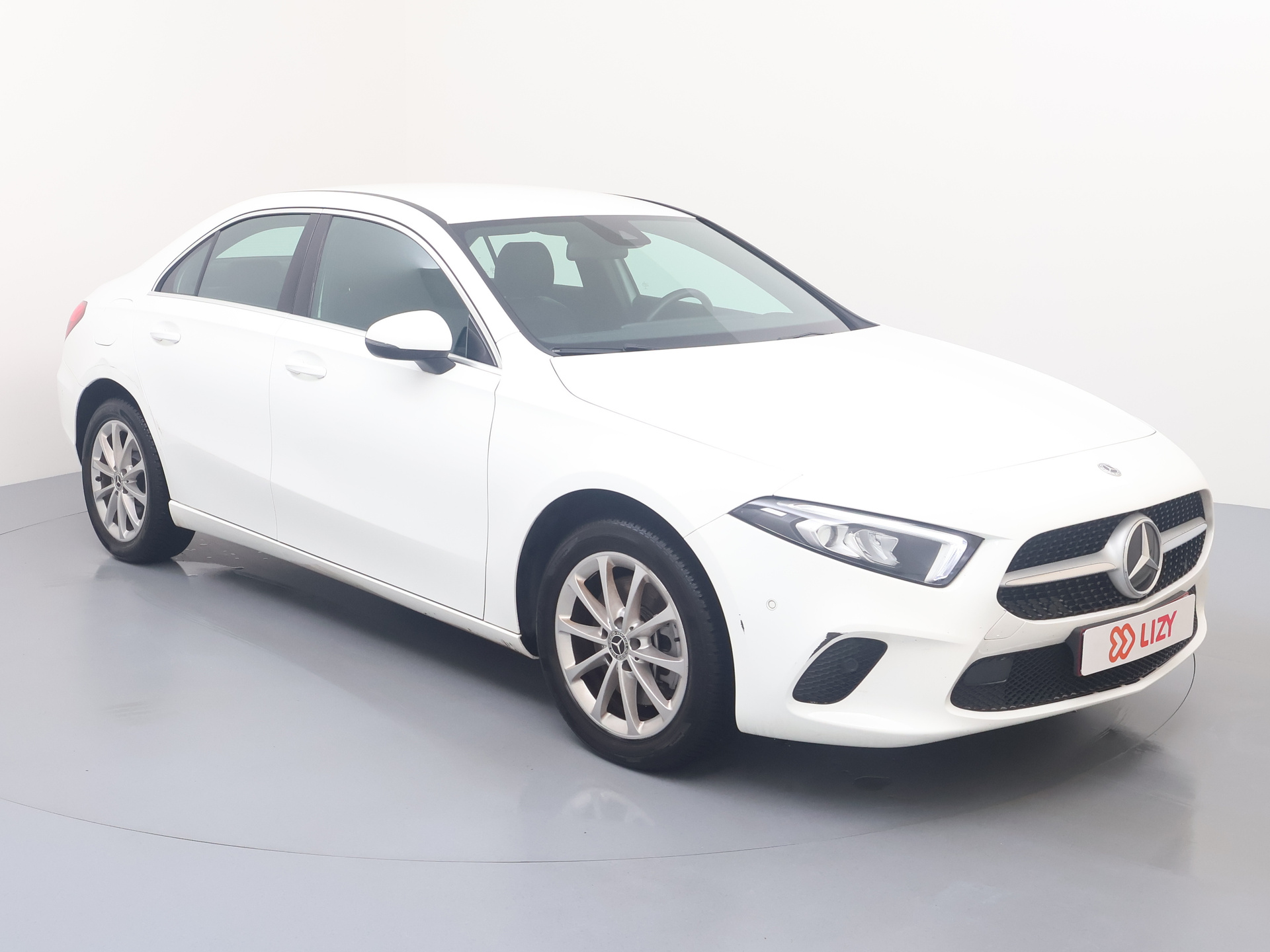 Mercedes-Benz A 250e Progressive - Hybrid - Automatic - 160 hp - 41.866 km