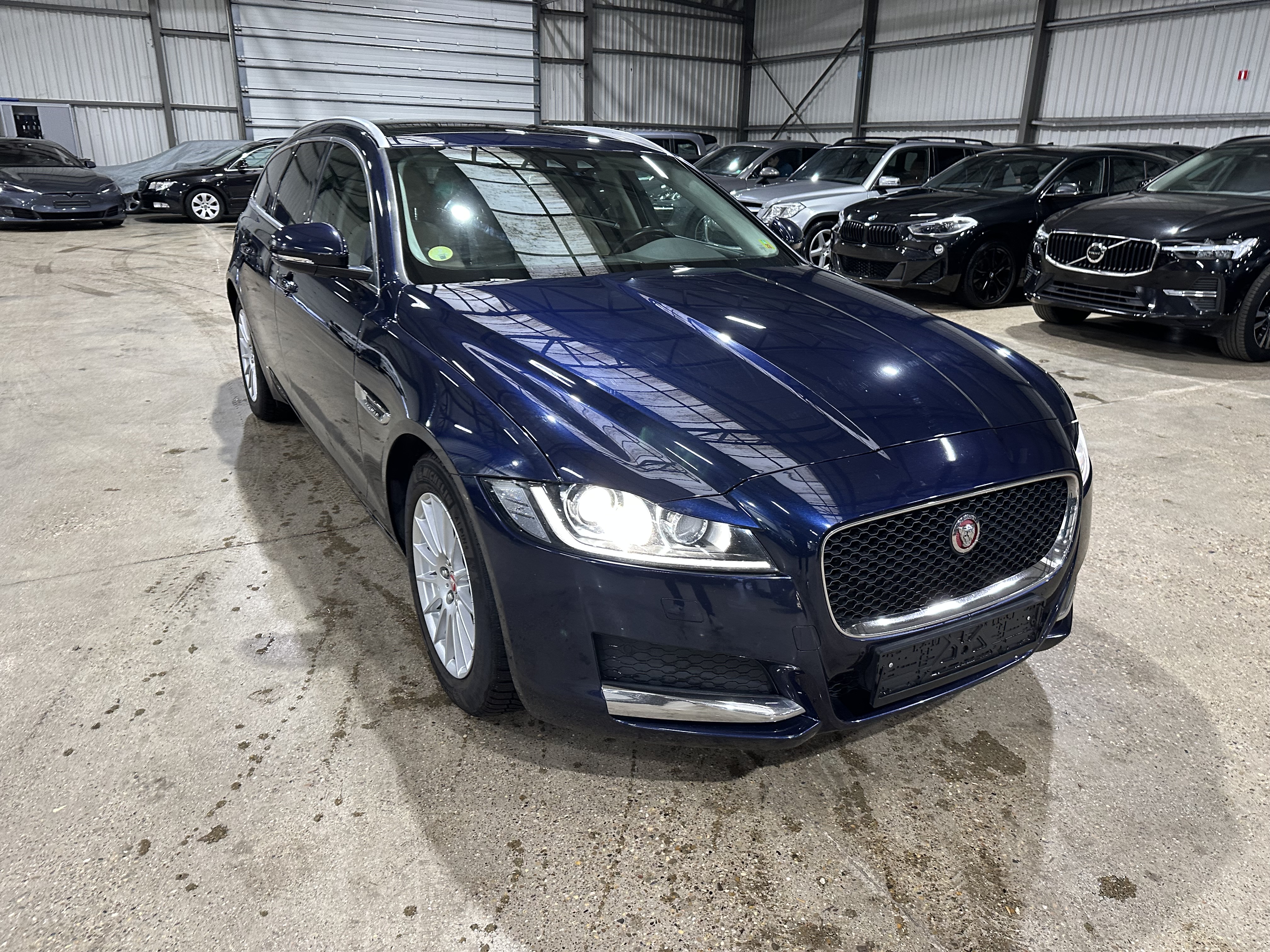 Jaguar XF 2.0d - Diesel - Automatic - 163 hp - 153.685 km