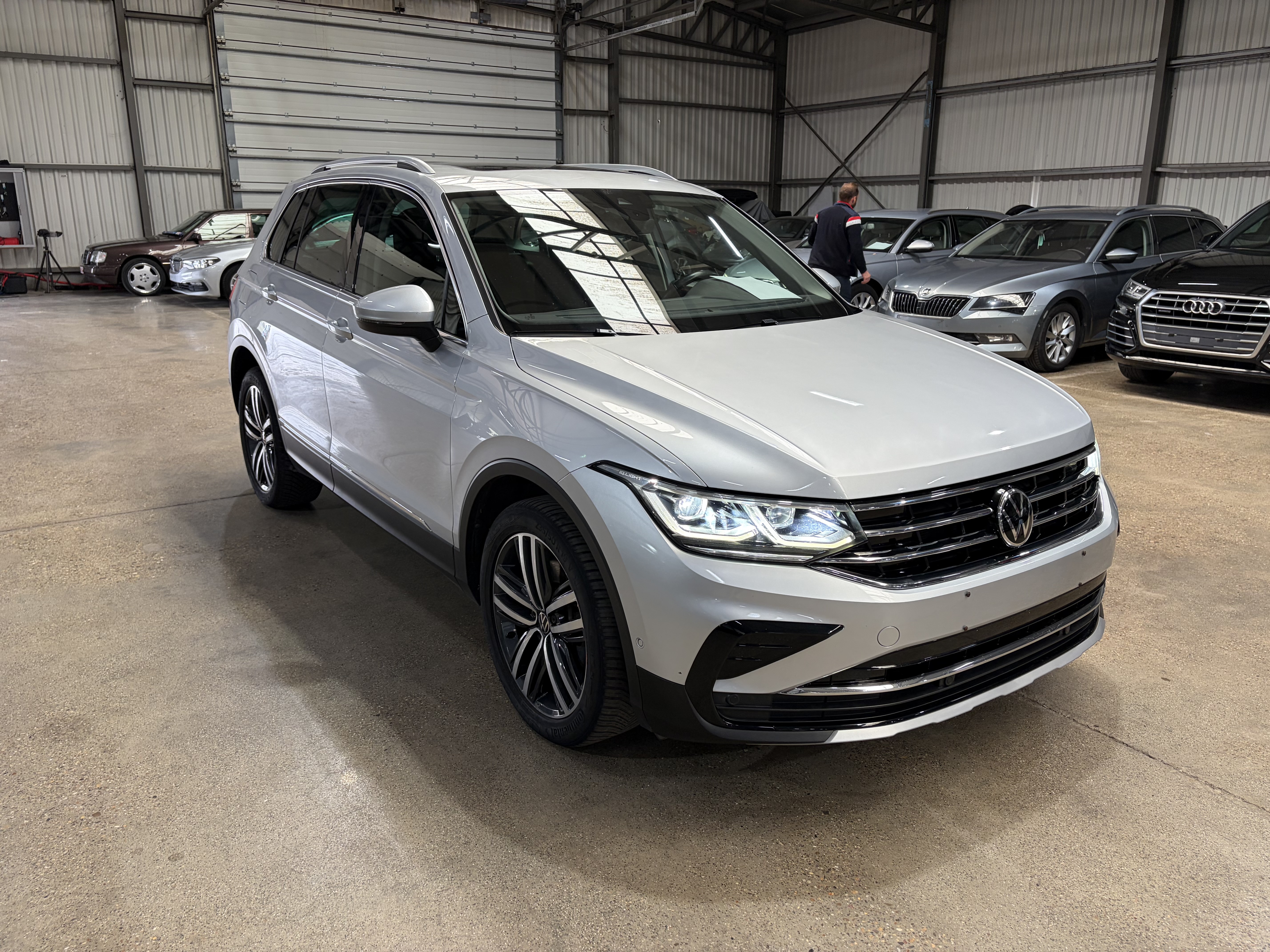 Volkswagen Tiguan 1.4 Elegance - Hybrid - Automatic - 150 hp - 143.196 km