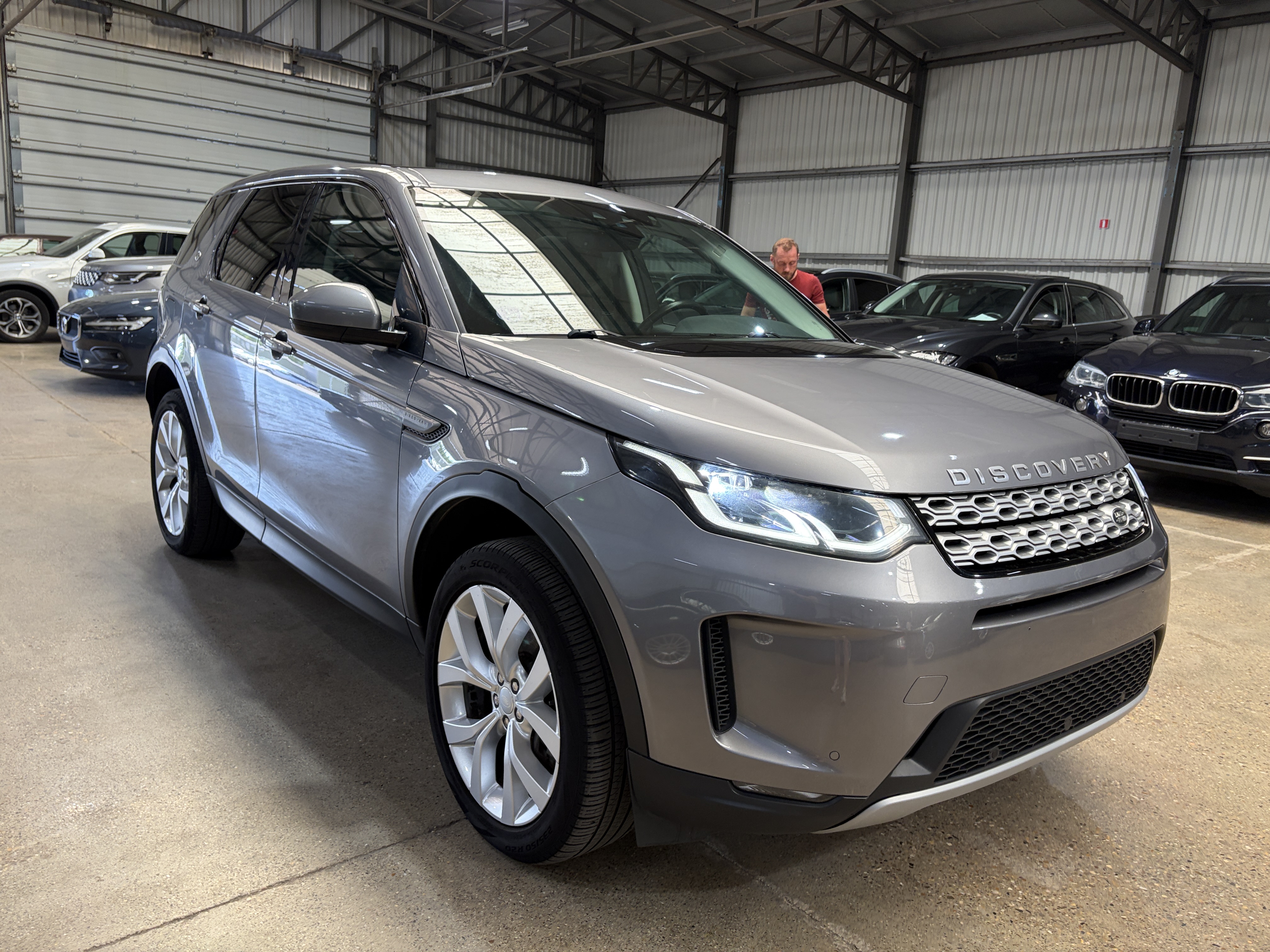 Land Rover Discovery Sport 1.5 P300e SE - Hybrid - Automatic - 199 hp - 131.059 km