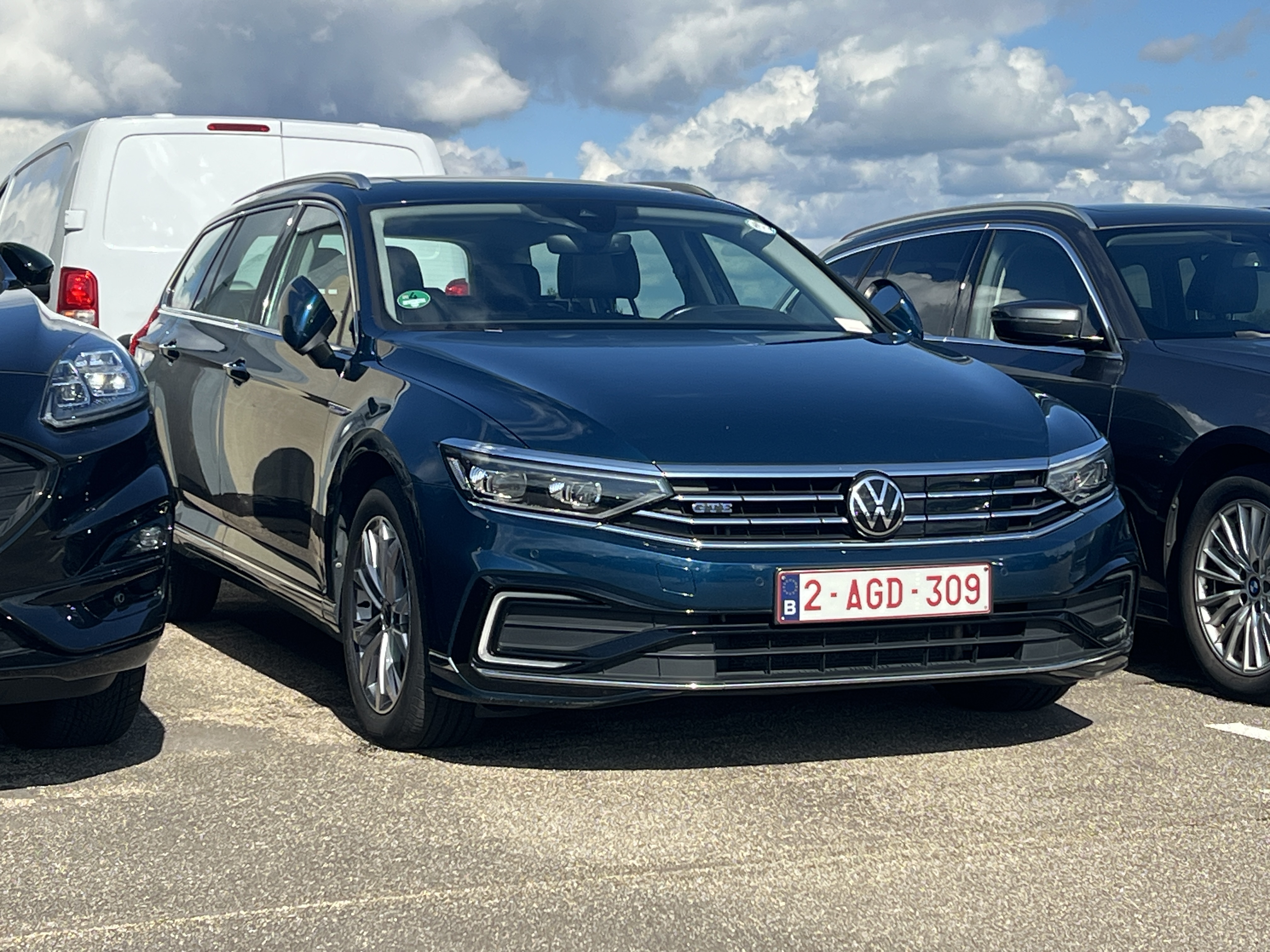 Volkswagen Passat Variant GTE 1.4 Business - Hybrid - Automatic - 156 hp - 126.503 km