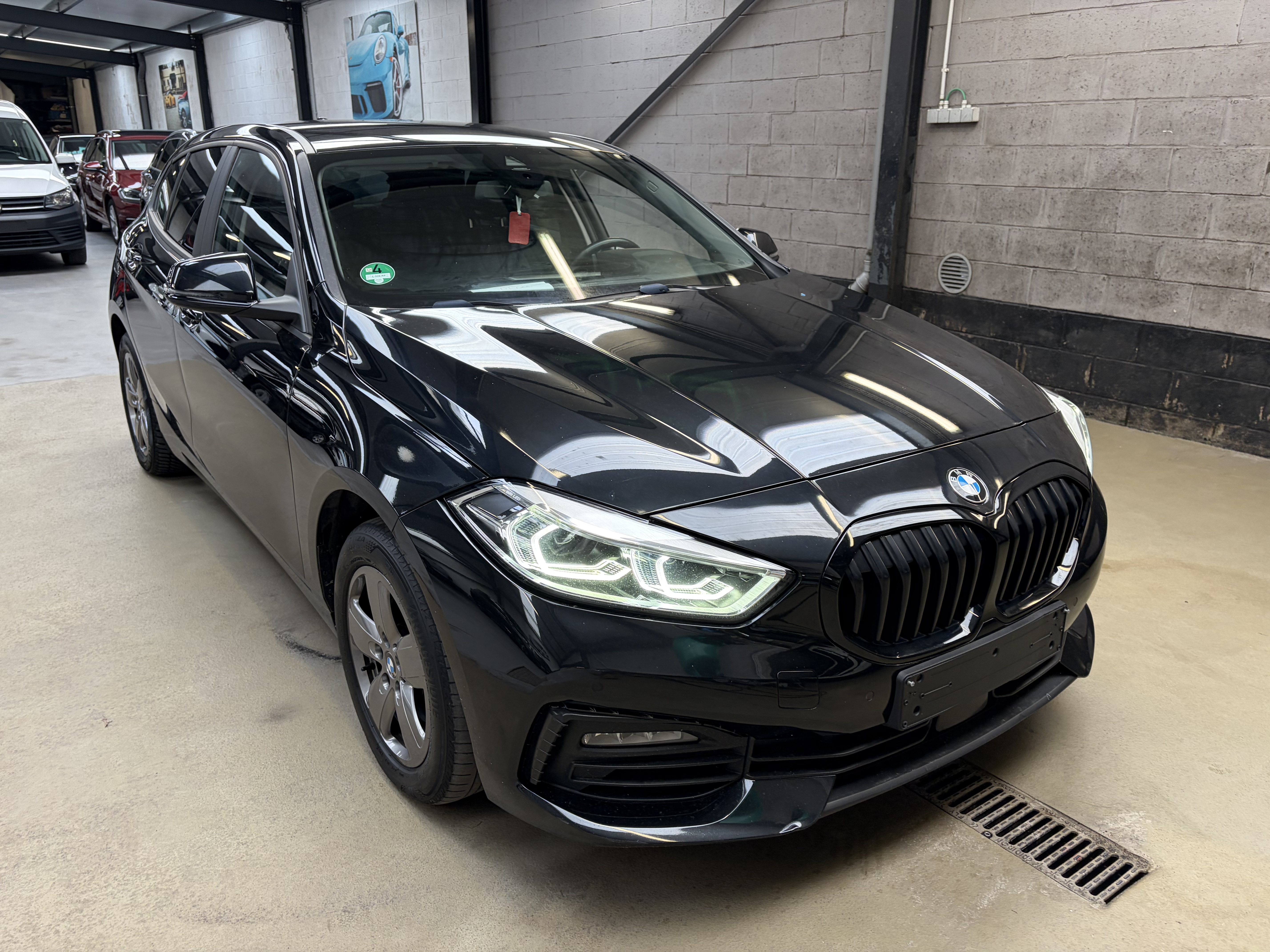 BMW 1 Series 118i - Petrol - Automatic - 136 hp - 136.445 km