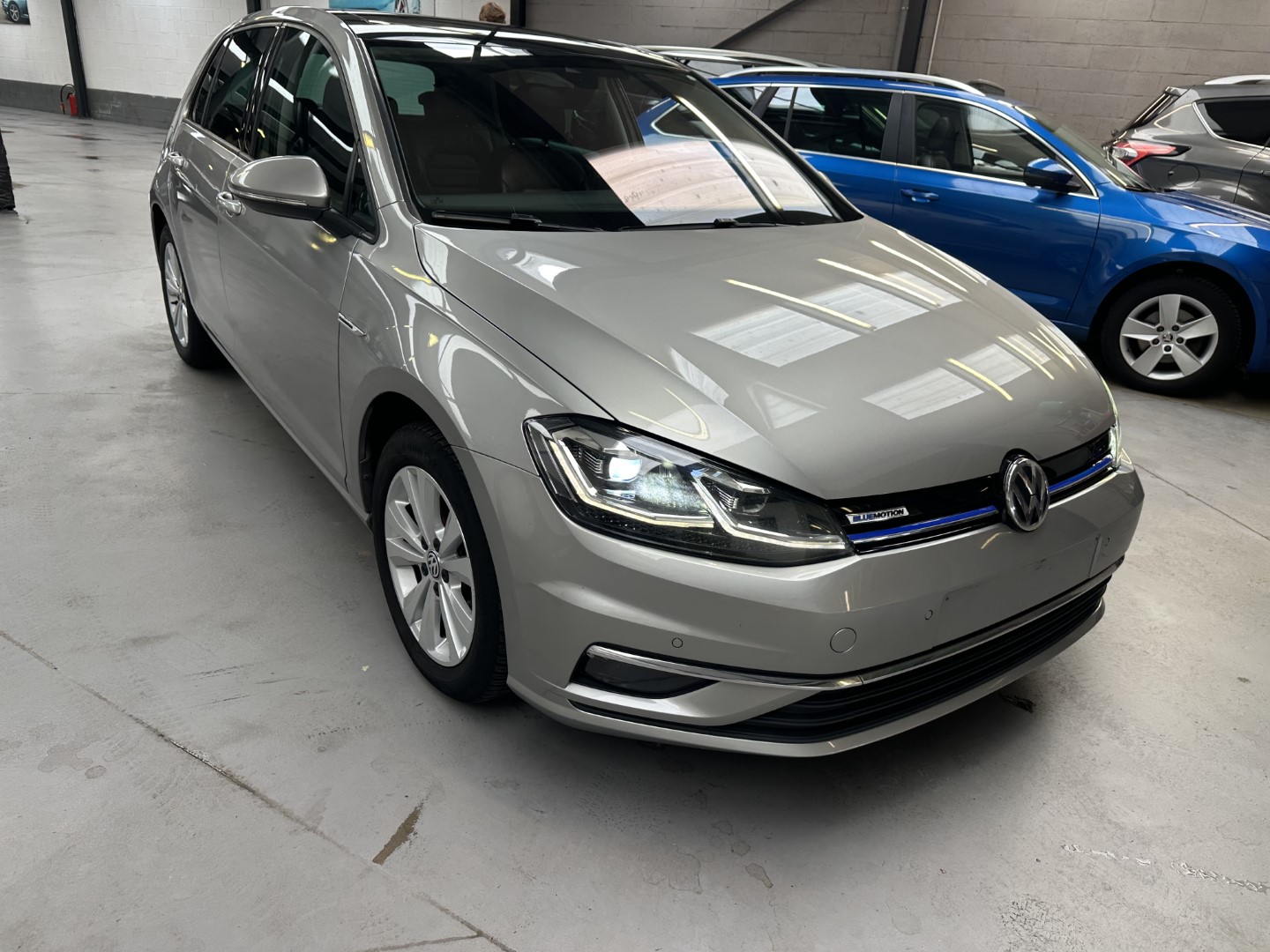 Volkswagen Golf 1.5 TGI Comfortline - CNG - Automatic - 130 hp - 160.540 km