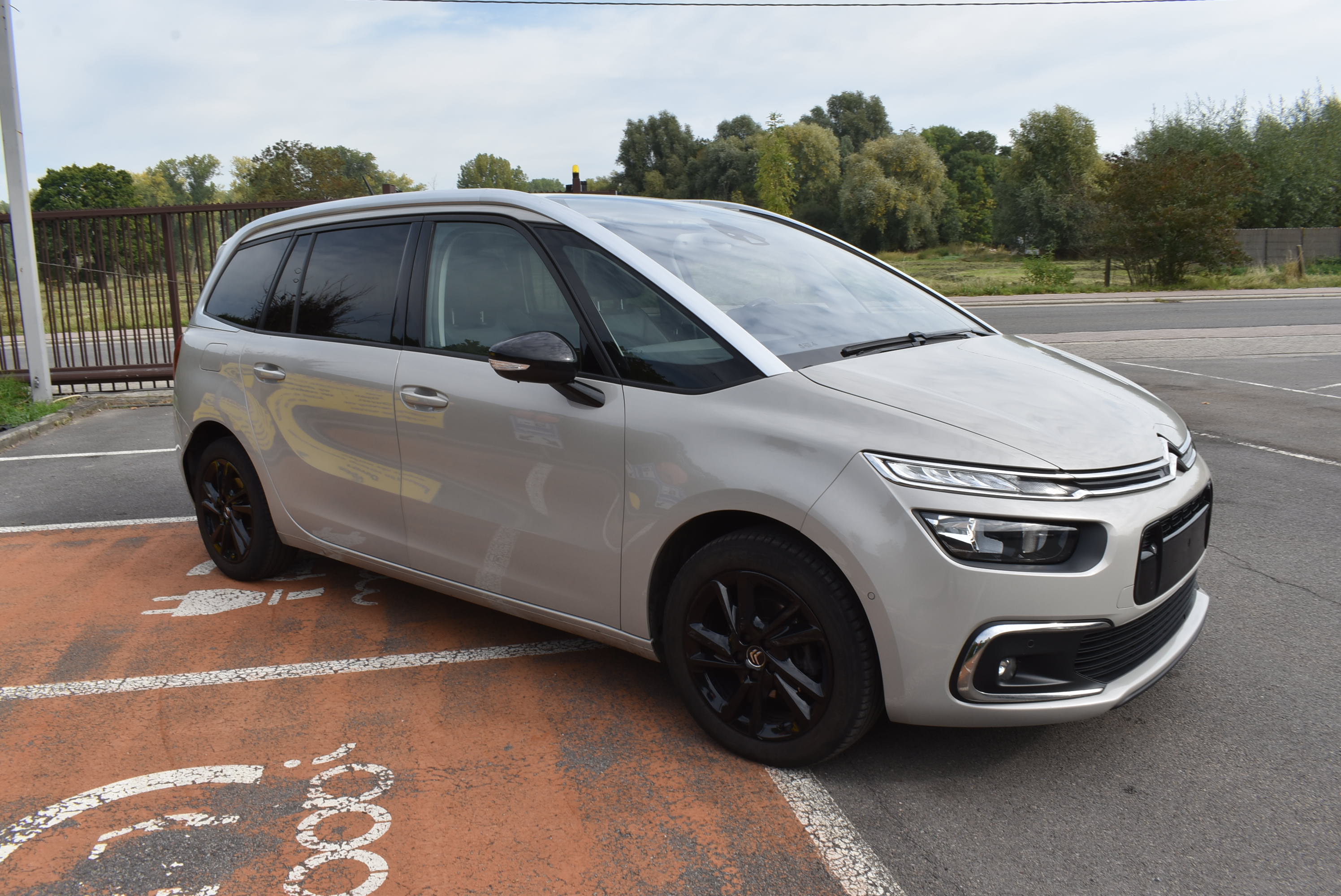 Citroën C4 Grand Spacetourer 1.5 HDI Shine - Diesel - Manual - 130 hp - 157.736 km