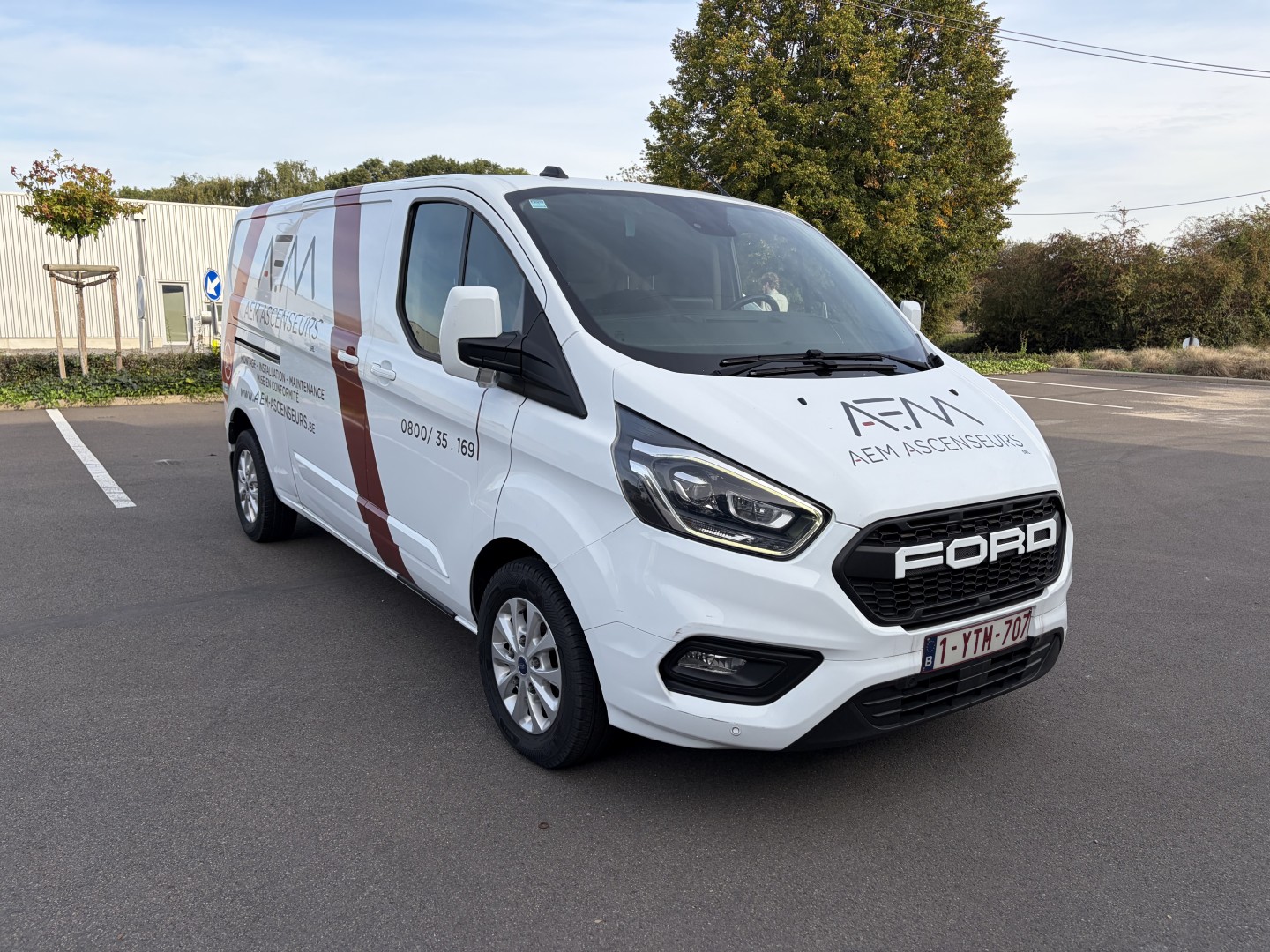 Ford Transit Custom L2H1 2.0 TDCI Limited - Diesel - Automatic - 170 hp - 166.173 km