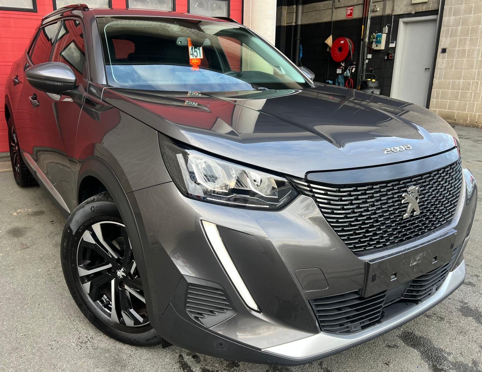 Peugeot 2008 1.2i Allure - Petrol - Manual - 101 hp - 41.464 km