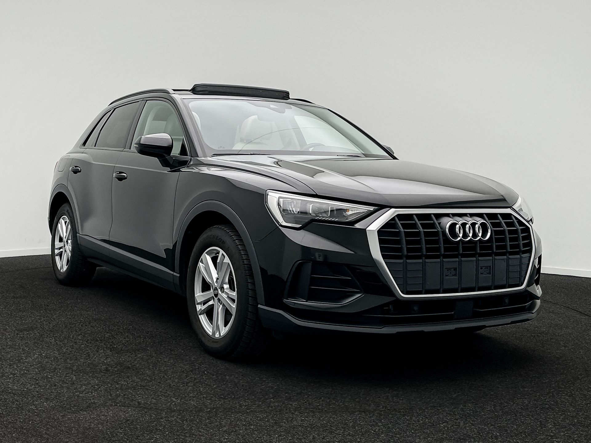 Audi Q3 35 TDI Business - Diesel - Automatic - 150 hp - 188.347 km