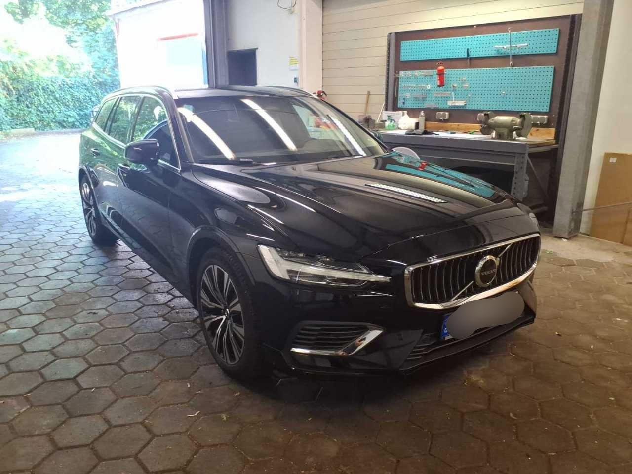 Volvo V60 T6 Plus Bright - Hybrid - Automatic - 253 hp - 37.842 km