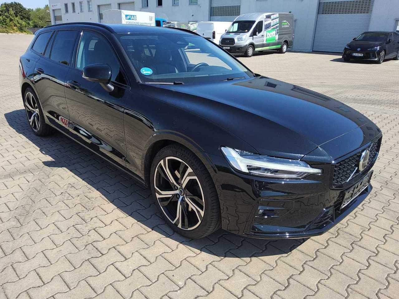 Volvo V60 B4 Plus Dark - Petrol - Automatic - 197 hp - 29.008 km