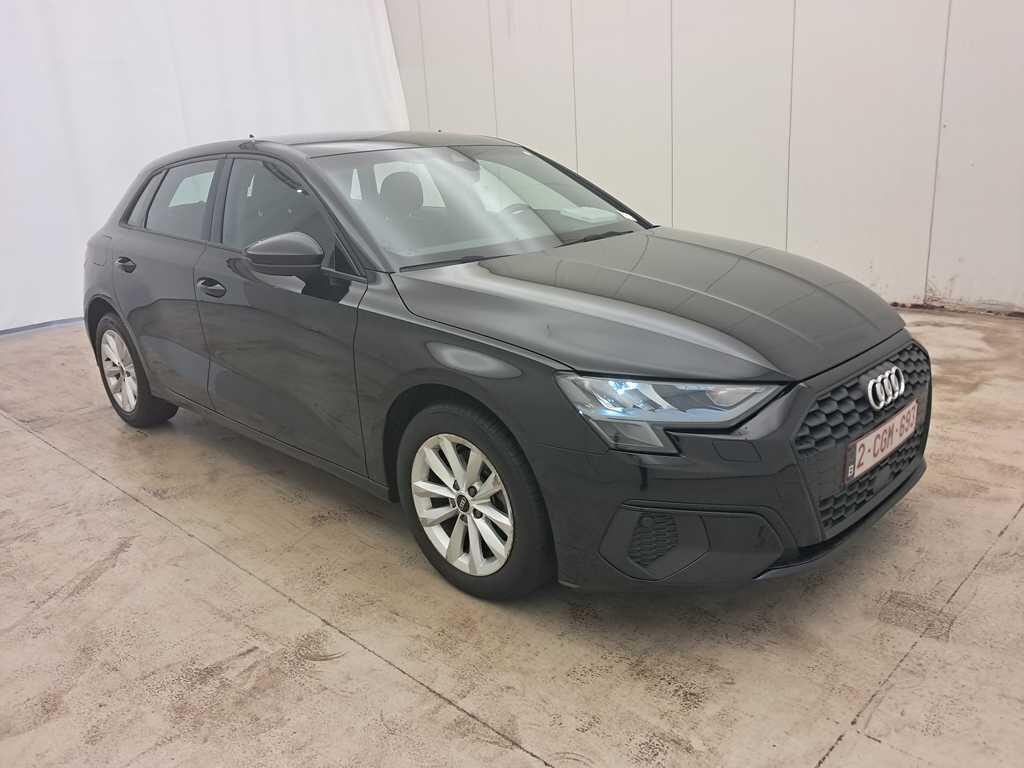 Audi A3 Sportback 30 TFSI Attraction - Petrol - Automatic - 110 hp - 141.878 km