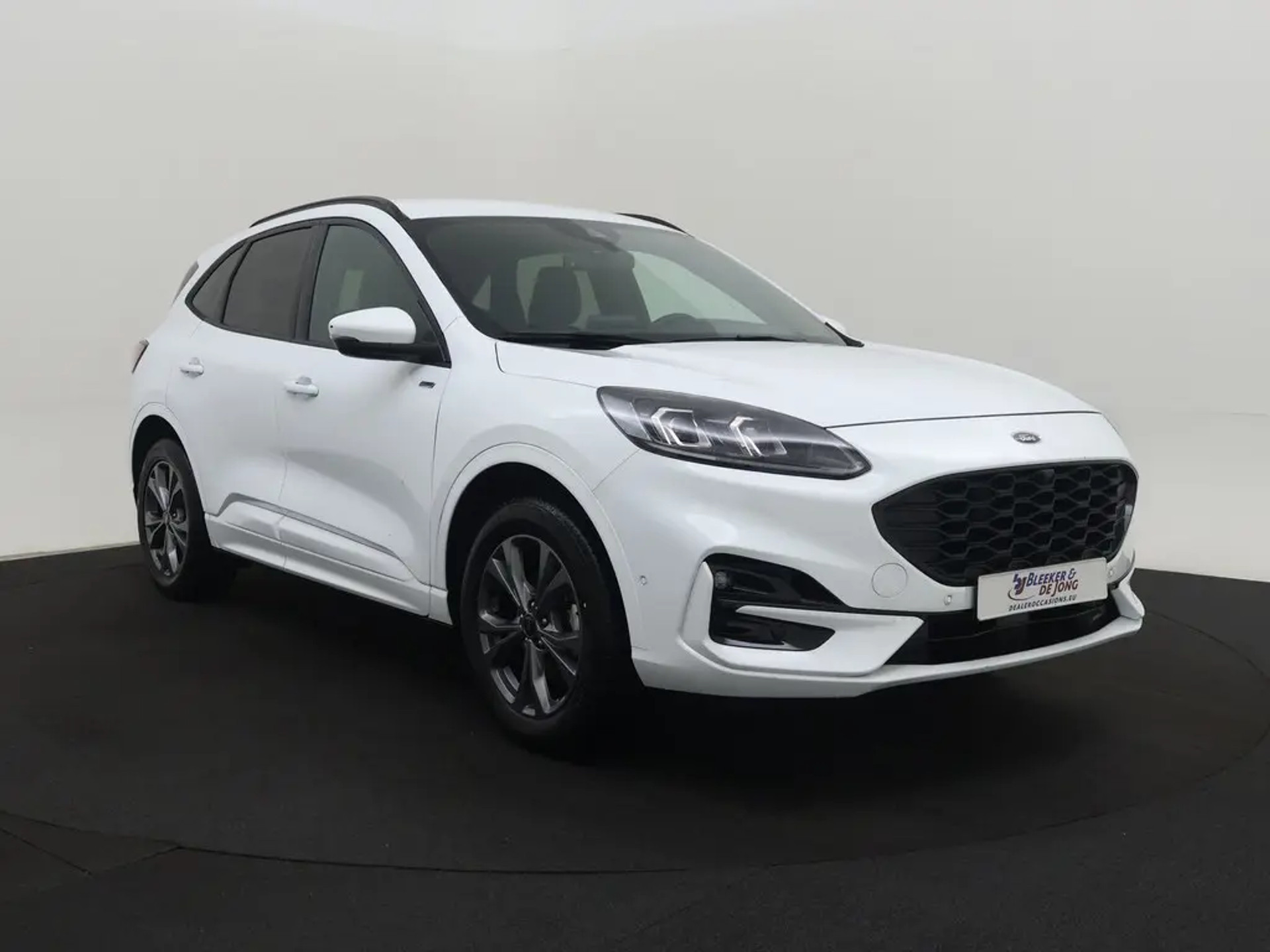 Ford Kuga 2.5 ST Line - Hybrid - Automatic - 224 hp - 84.200 km