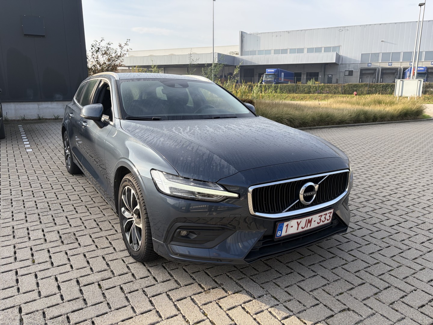 Volvo V60 D3 Momentum Pro