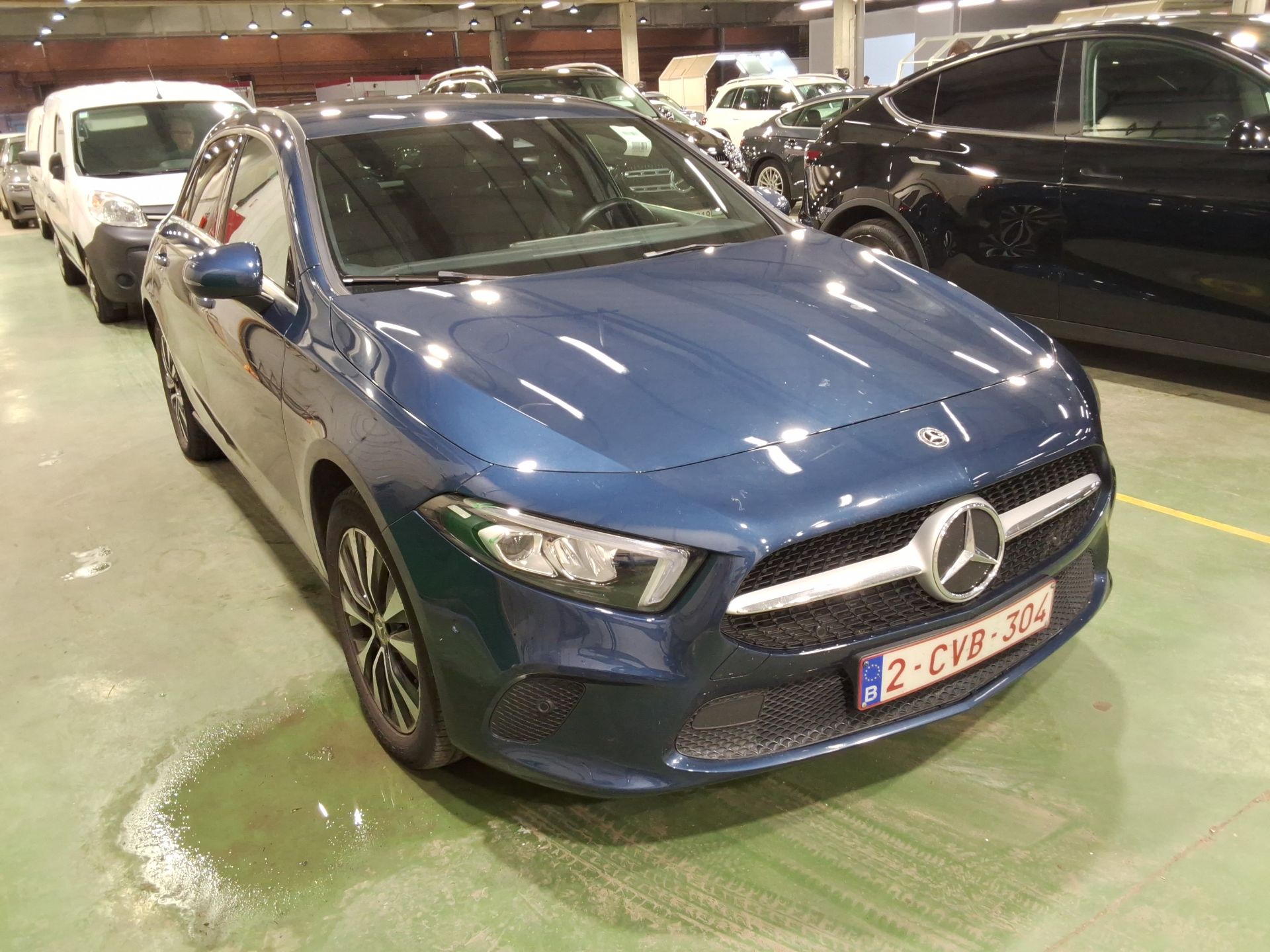 Mercedes-Benz A 250e Business Line