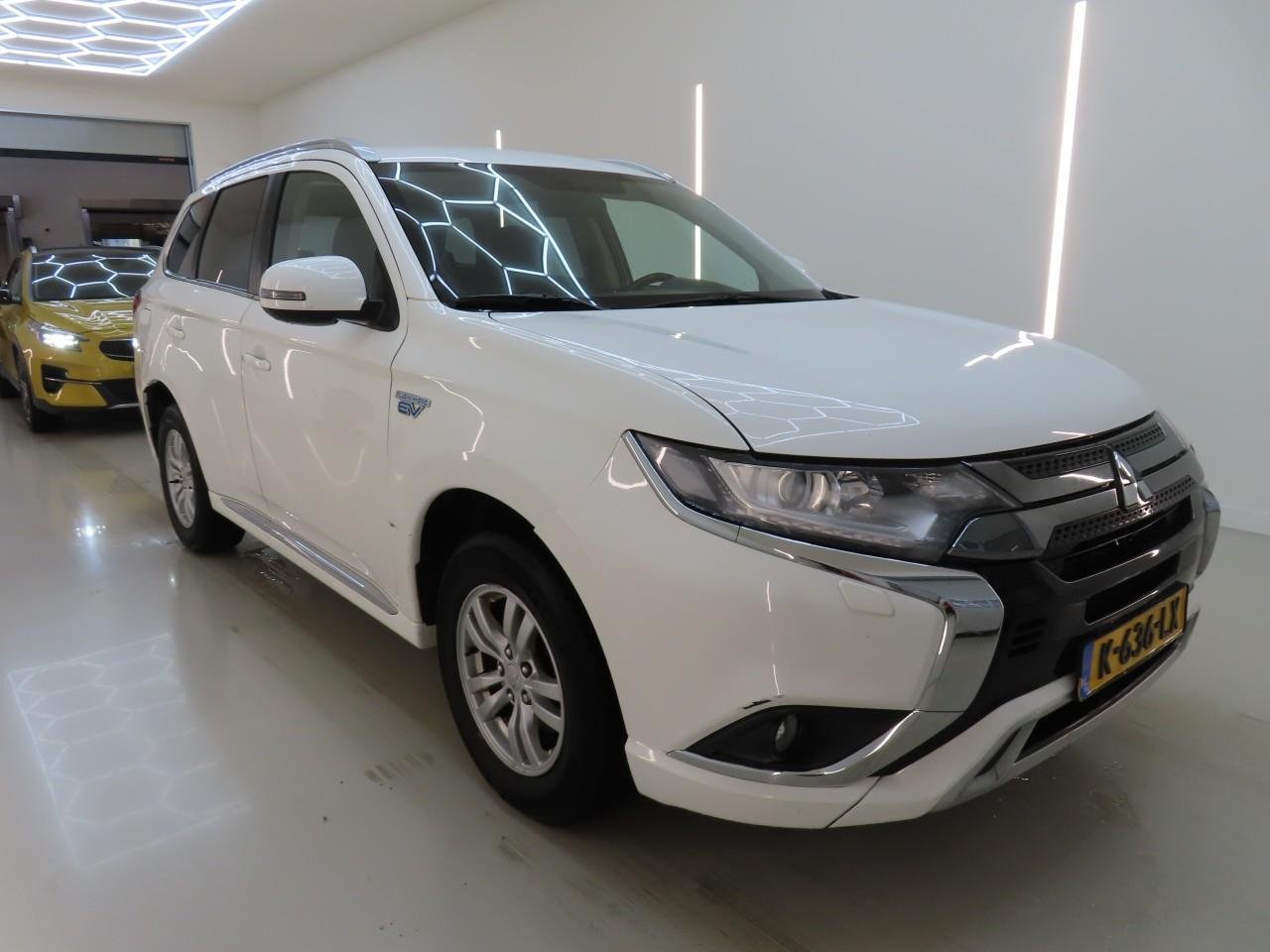 Mitsubishi Outlander 2.4 Pure