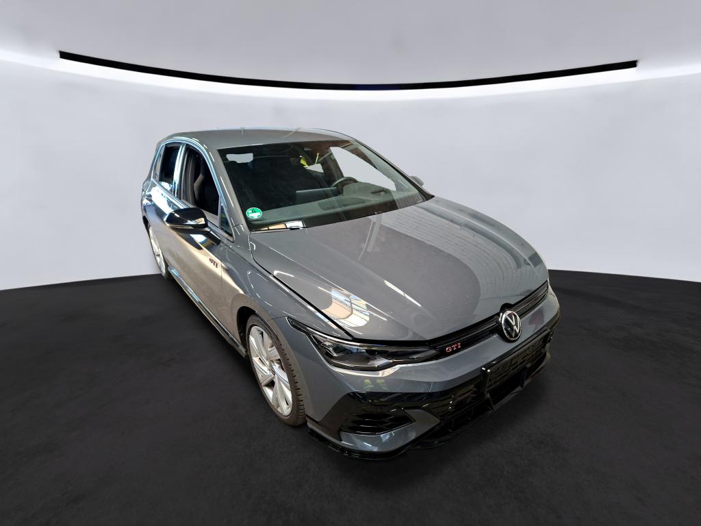 Volkswagen Golf 2.0 TSI