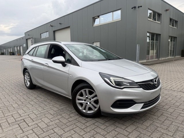 Opel Astra Sports Tourer 1.2 Edition