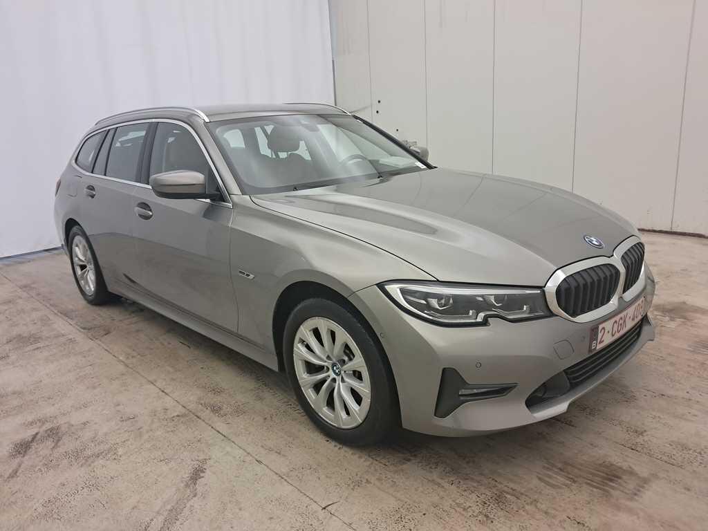 BMW 3 Series Touring 320e Business Design