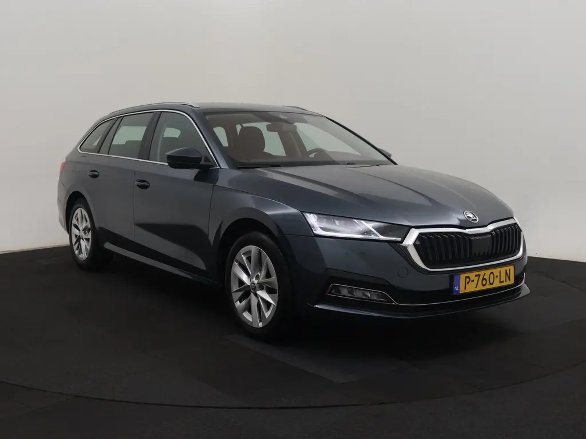 Skoda Octavia Combi 1.5 TSI First Edition