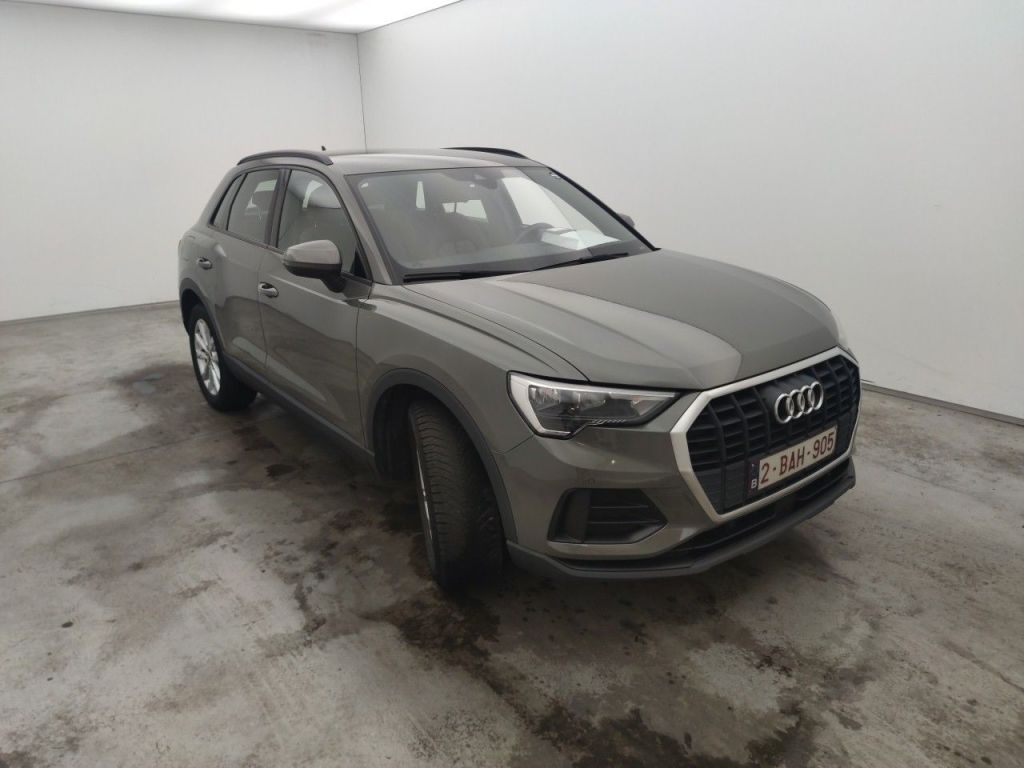 Audi Q3 45 TFSIe Attraction