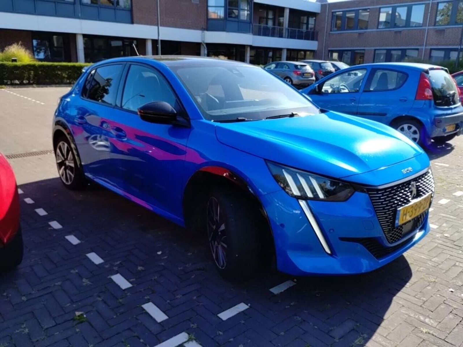 Peugeot 208 1.2i GT Line