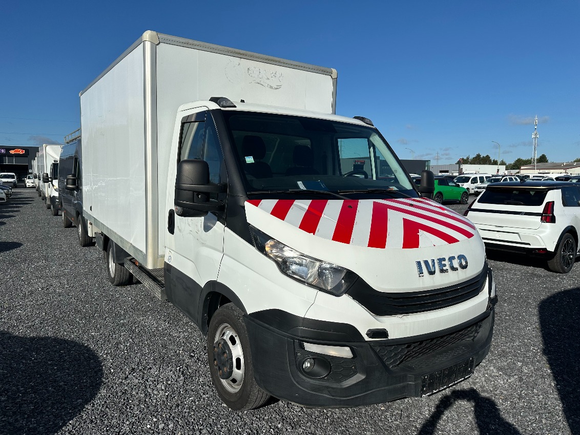 Iveco Daily box 2.3