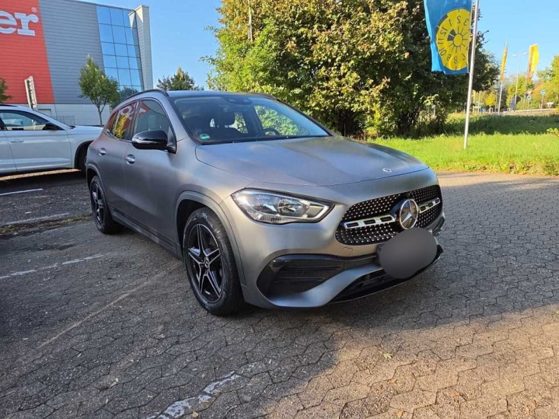 Mercedes-Benz GLA 200 AMG Line