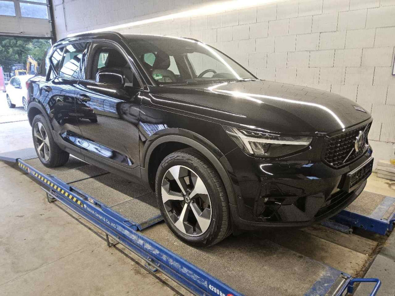 Volvo XC40 B4 Plus Dark