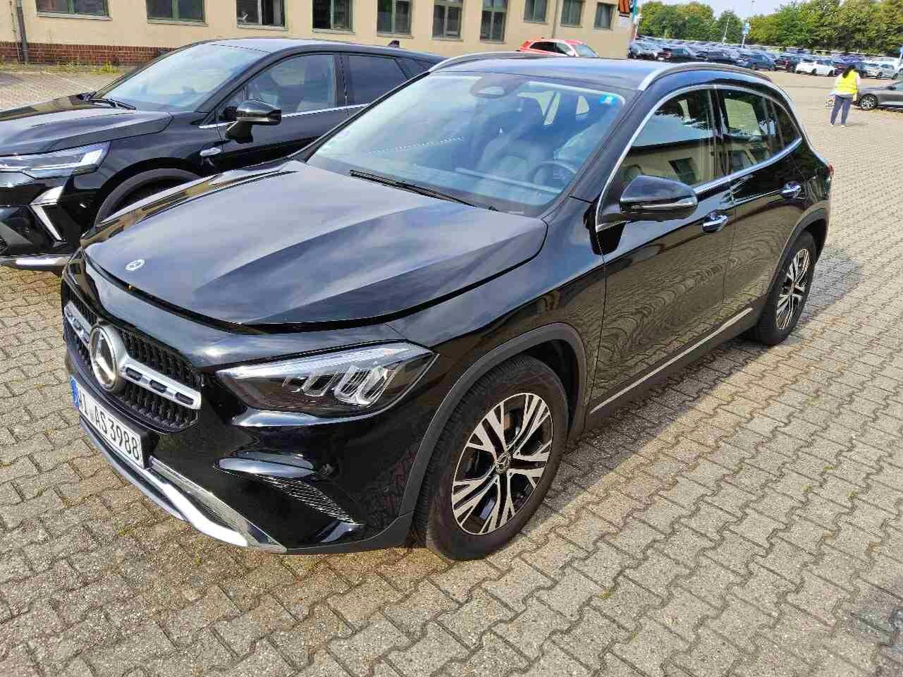Mercedes-Benz GLA 200 progressive
