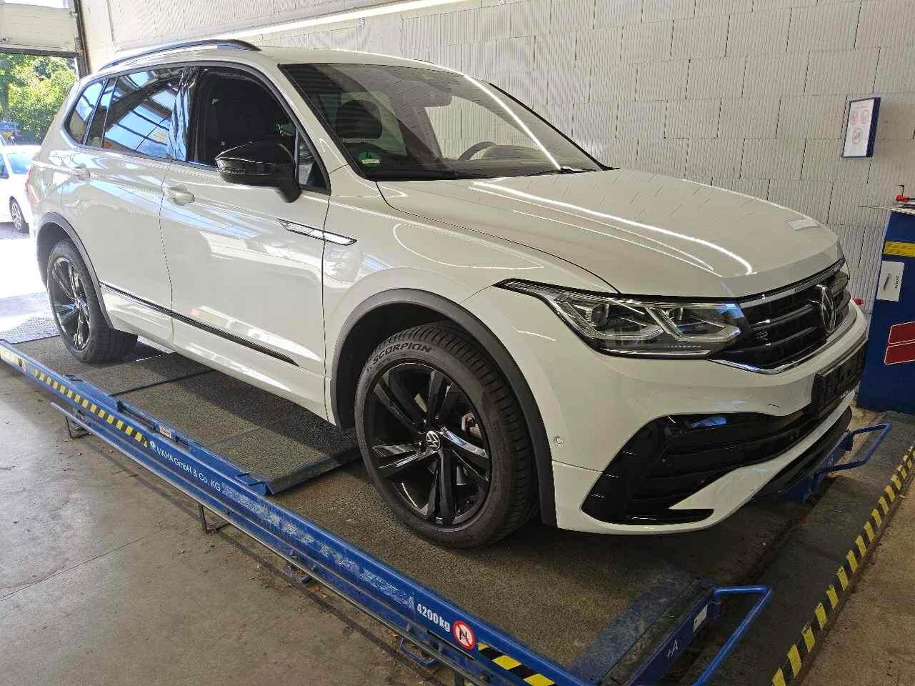 Volkswagen Tiguan Allspace 2.0 TSI R-Line