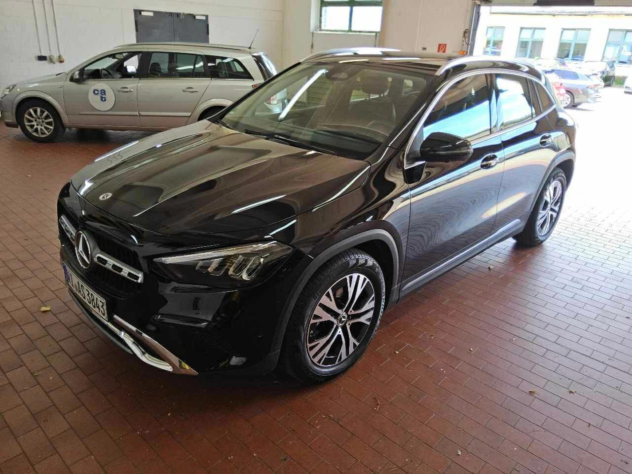Mercedes-Benz GLA 200 progressive