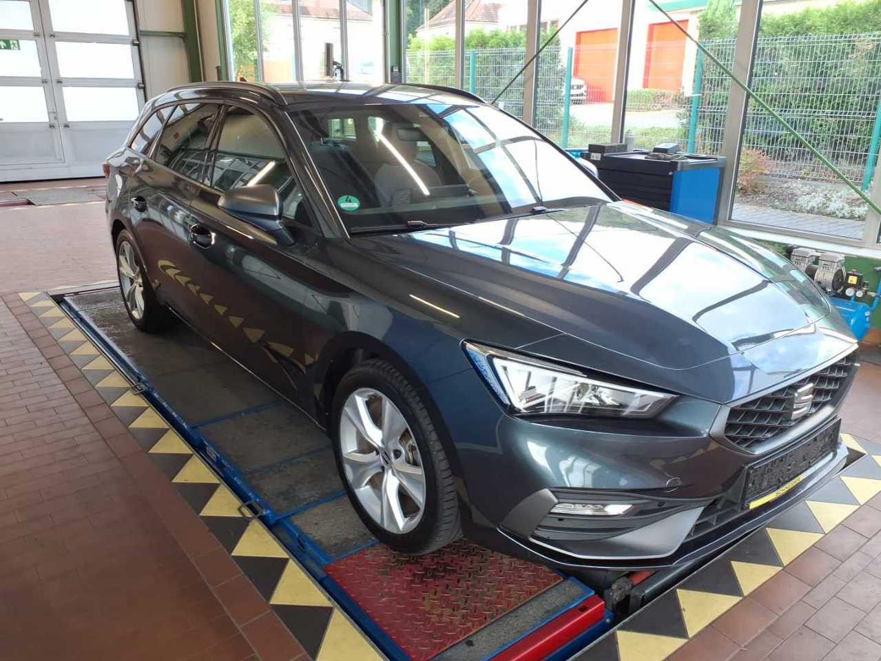 Seat Leon Sportstourer 1.5 eTSI FR