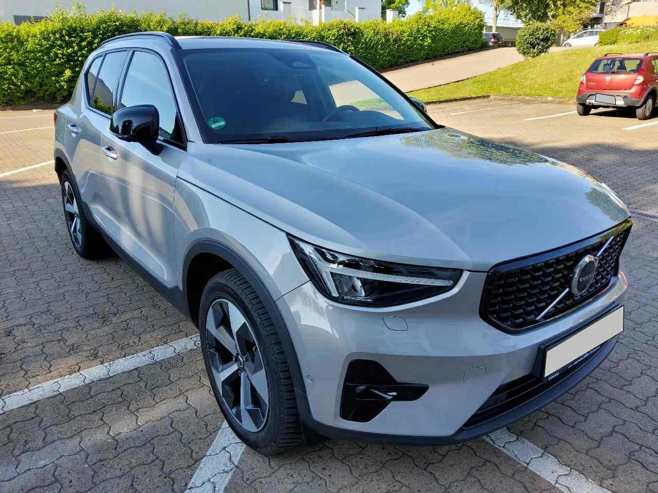 Volvo XC40 B4 Plus Dark