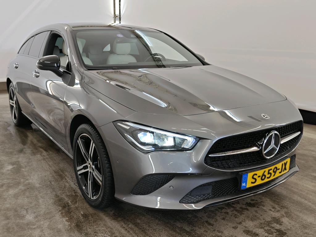 Mercedes-Benz CLA Shooting Brake 250e Luxury