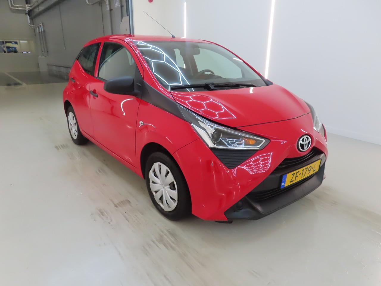 Toyota Aygo 1.0 VVT-i X-Fun