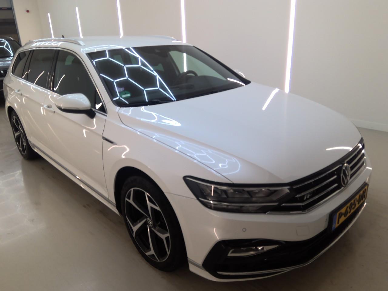 Volkswagen Passat Variant 1.5 TSI Highline business R