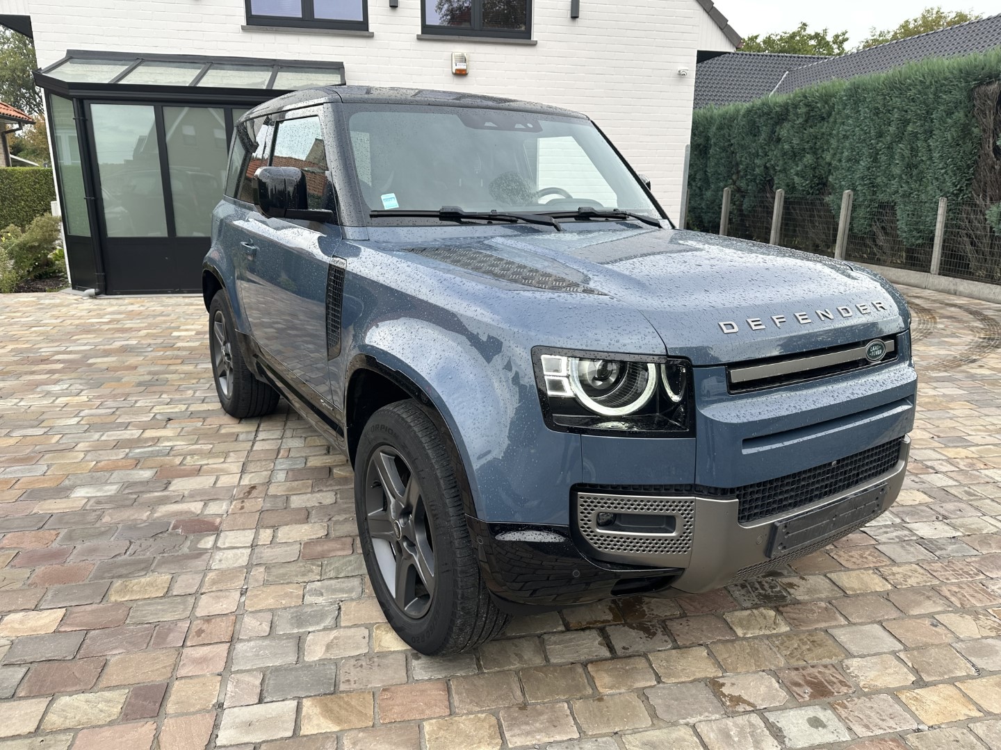 Land Rover Defender 3.0