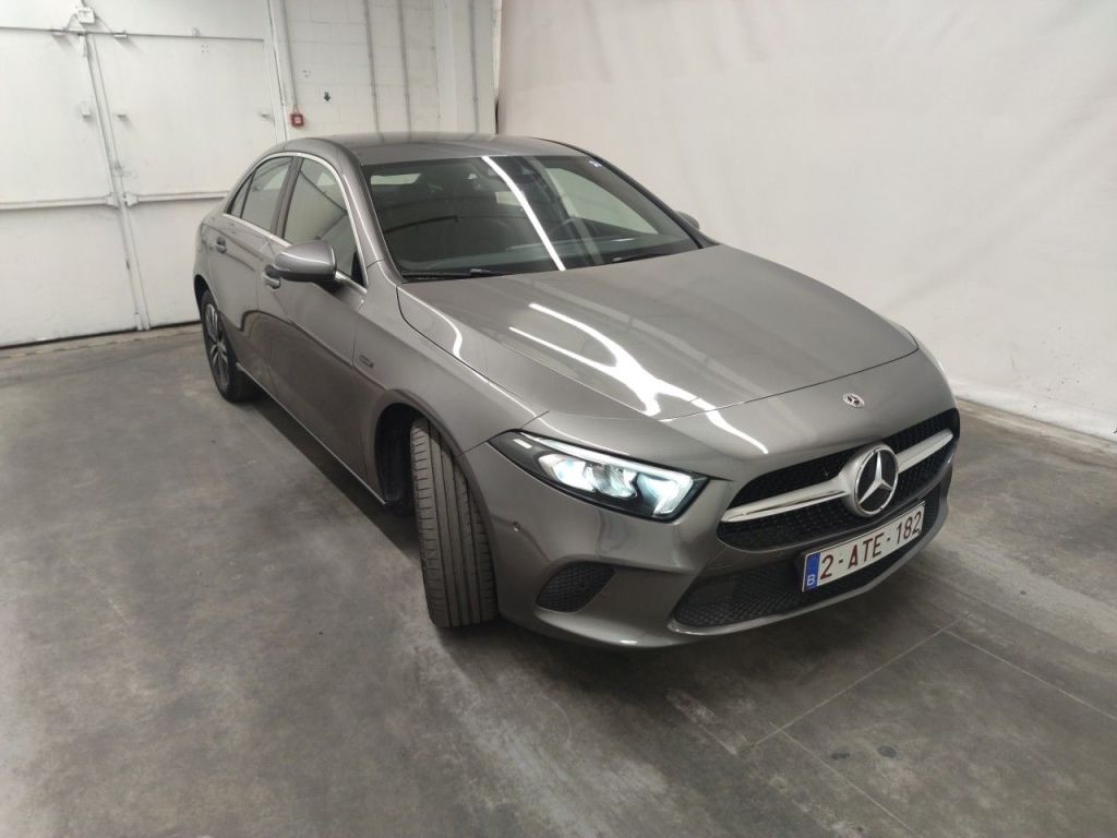 Mercedes-Benz A 250e