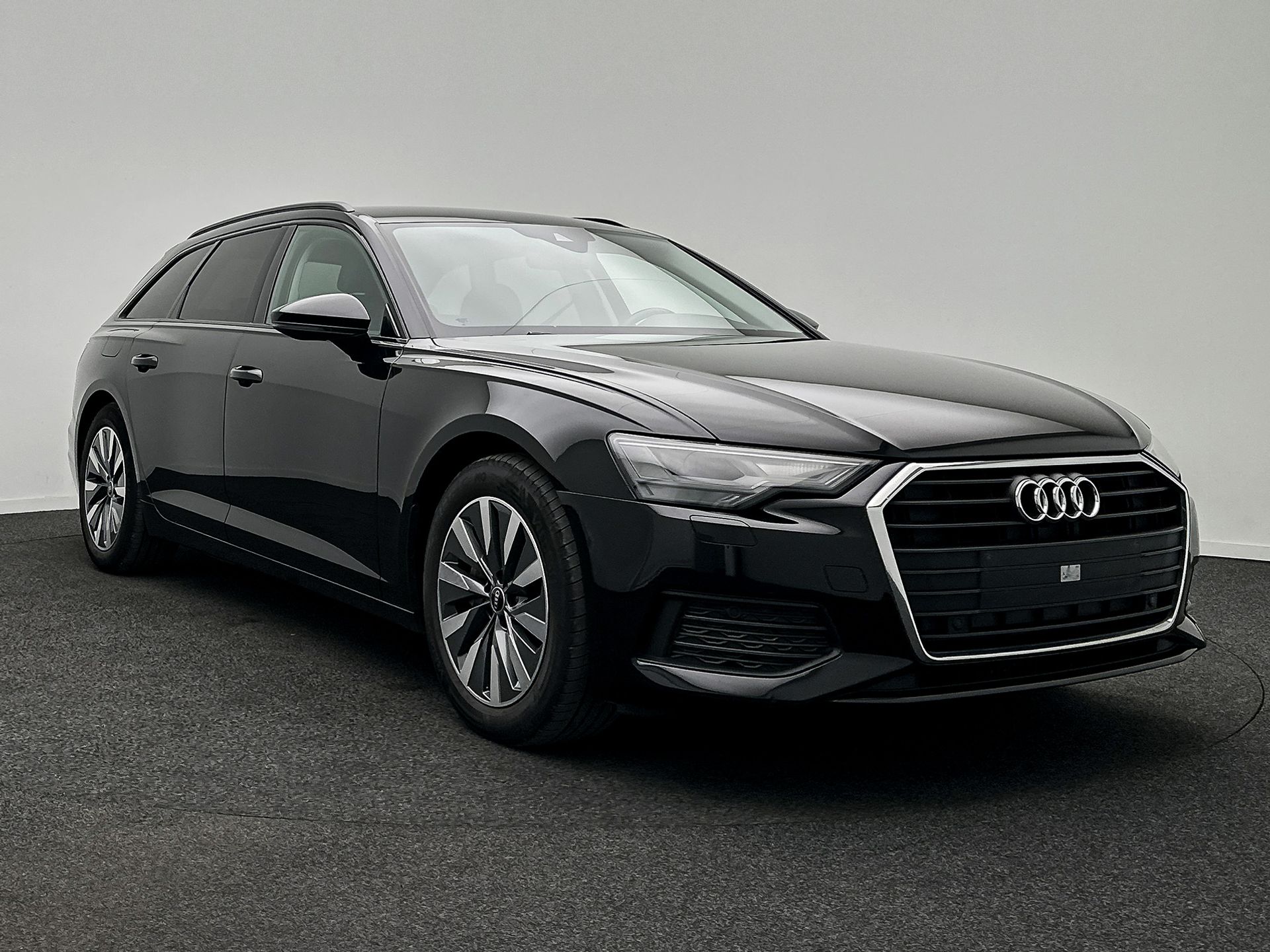 Audi A6 Avant 35 TDI Attraction